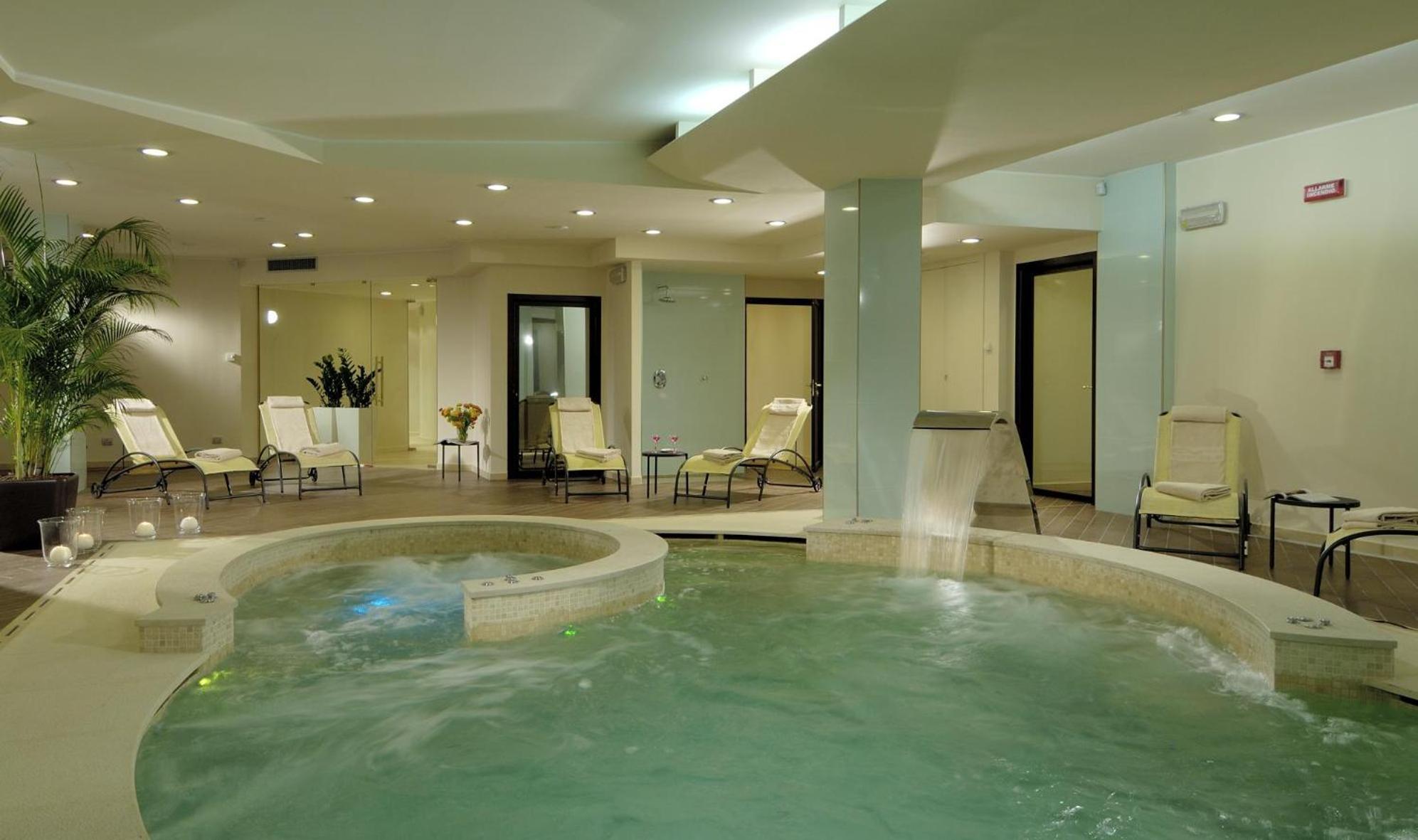 Rizzi Aquacharme Hotel & Spa Boario Terme المرافق الصورة