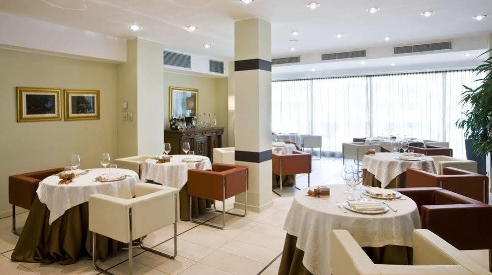 Rizzi Aquacharme Hotel & Spa Boario Terme المظهر الخارجي الصورة