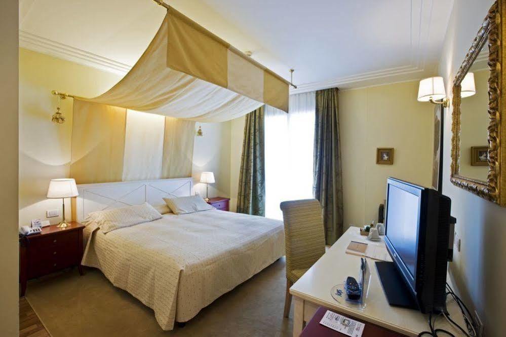 Rizzi Aquacharme Hotel & Spa Boario Terme المظهر الخارجي الصورة