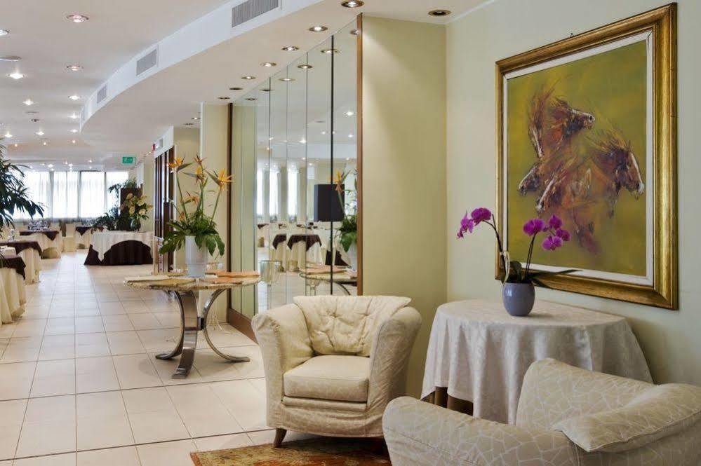 Rizzi Aquacharme Hotel & Spa Boario Terme المظهر الخارجي الصورة